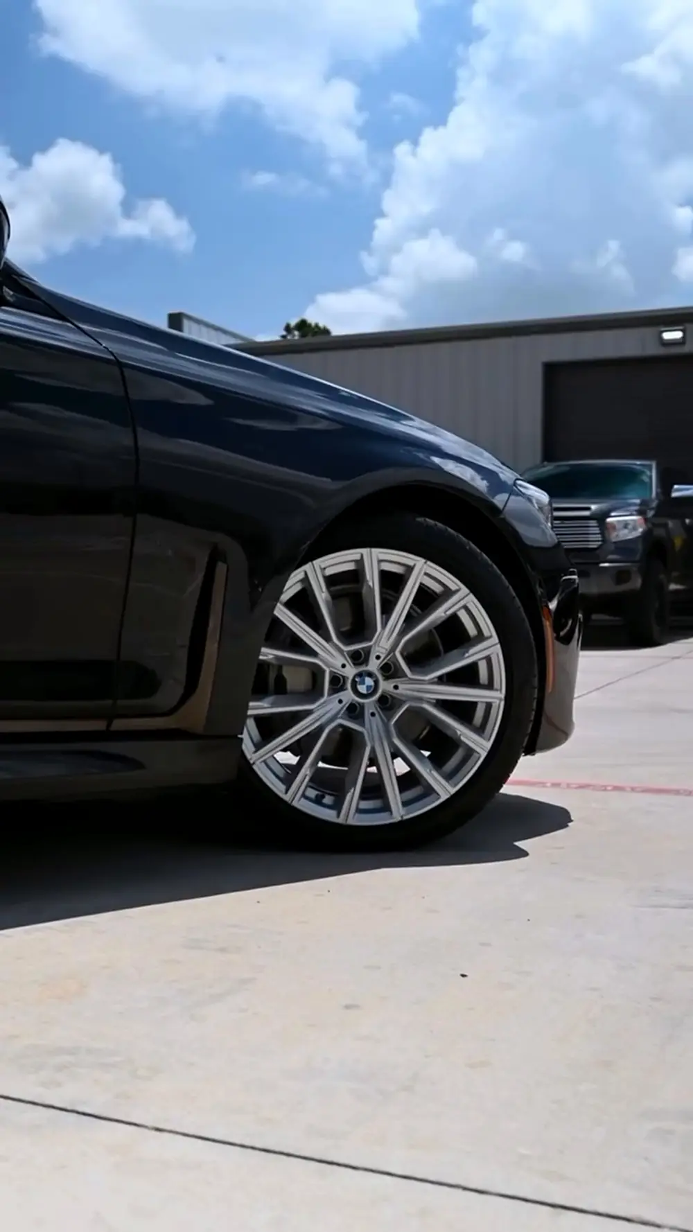 BMW 740i, finished