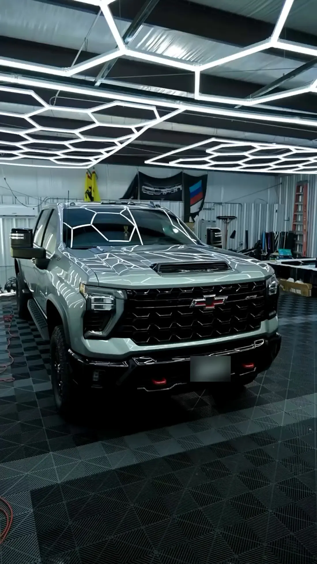 Chevrolet Silverado HD, finished