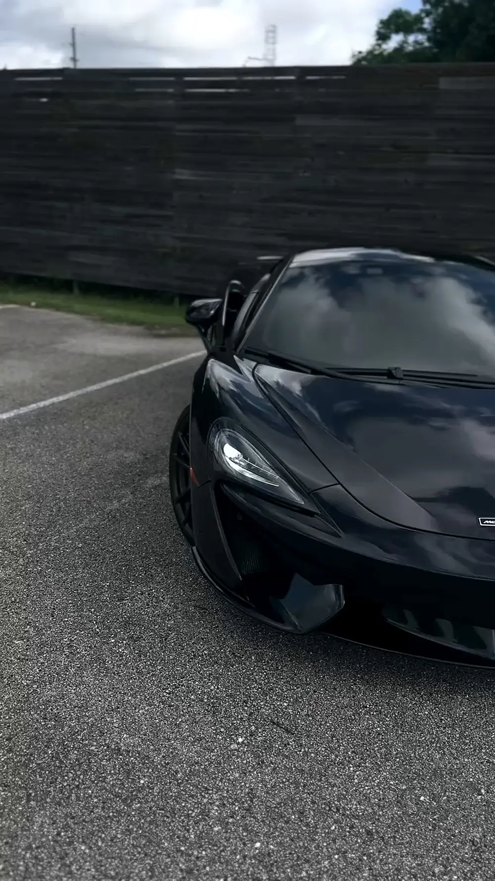 McLaren 570GT, finished