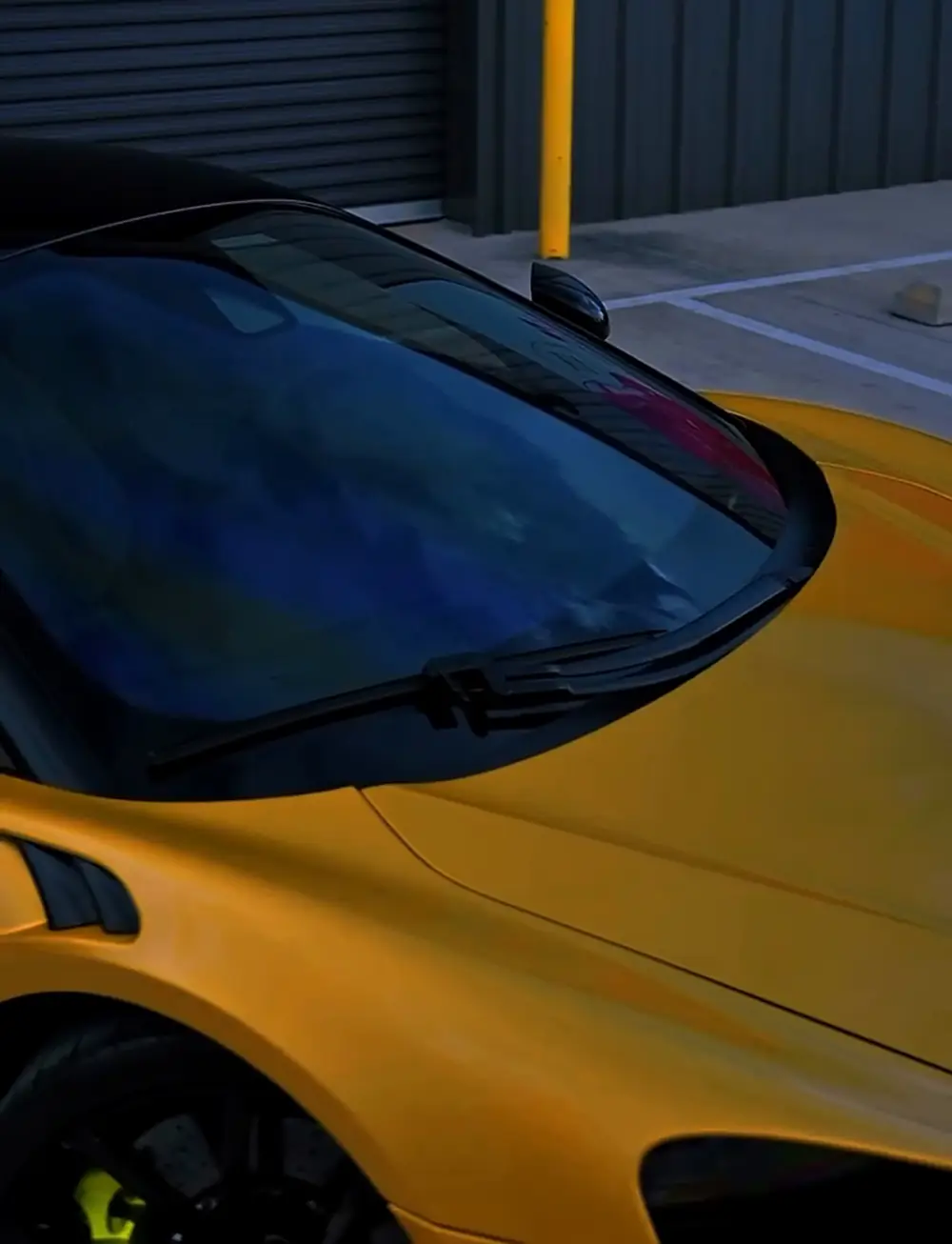 McLaren Artura, finished