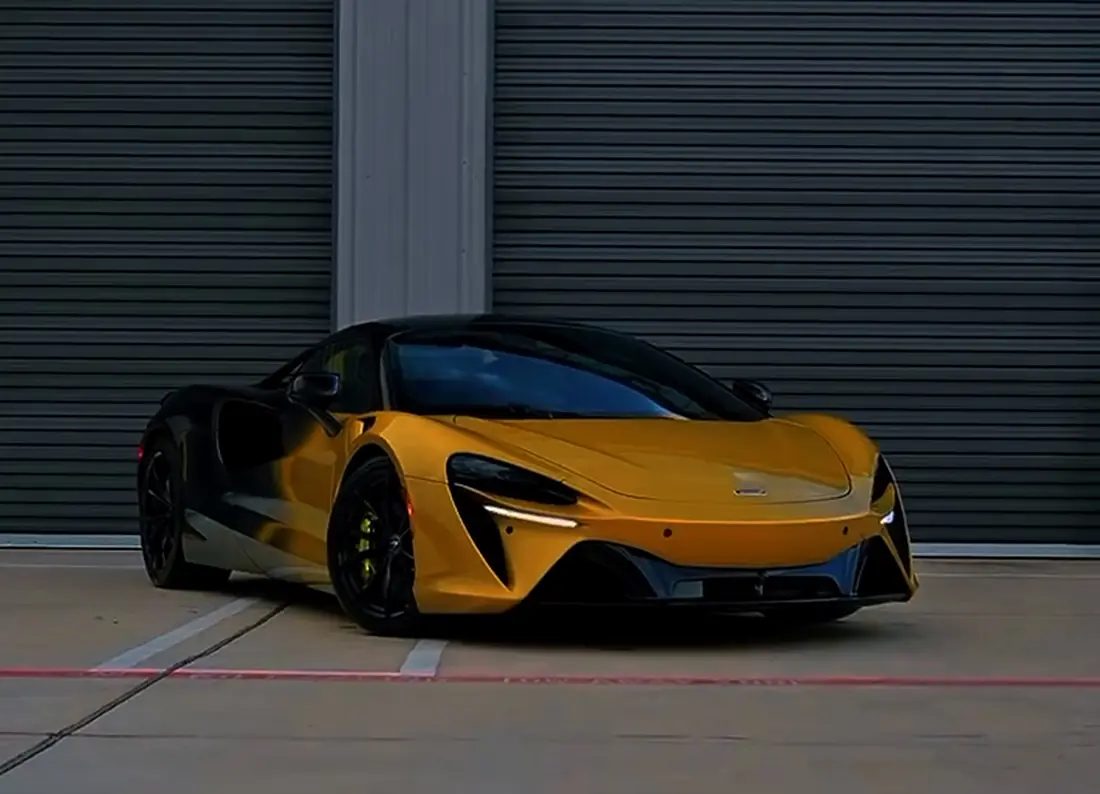 McLaren Artura, finished