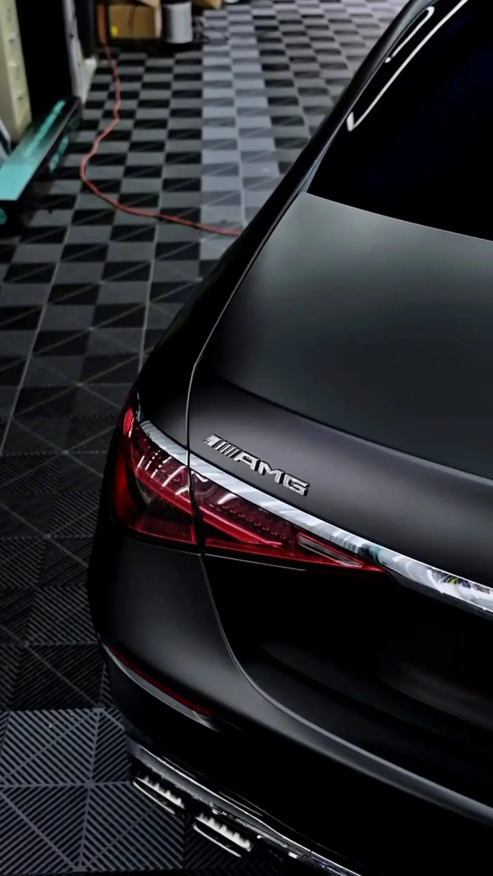 Mercedes-AMG S63, finished