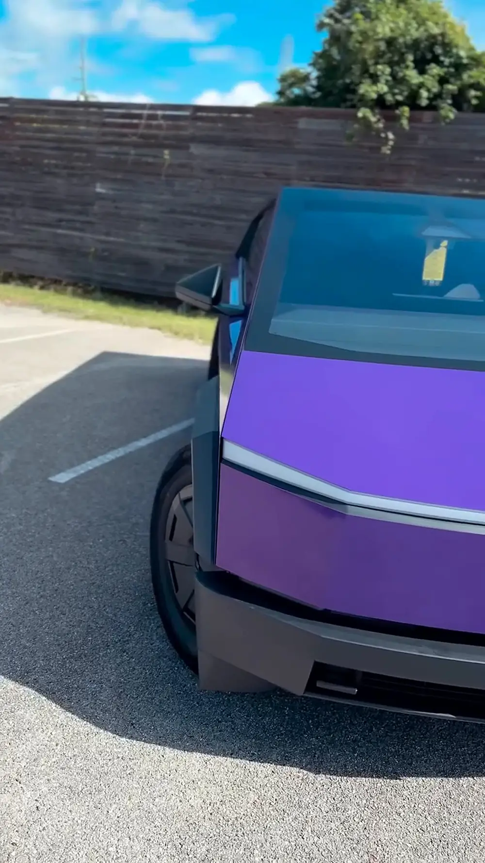 Tesla Cybertruck, finished