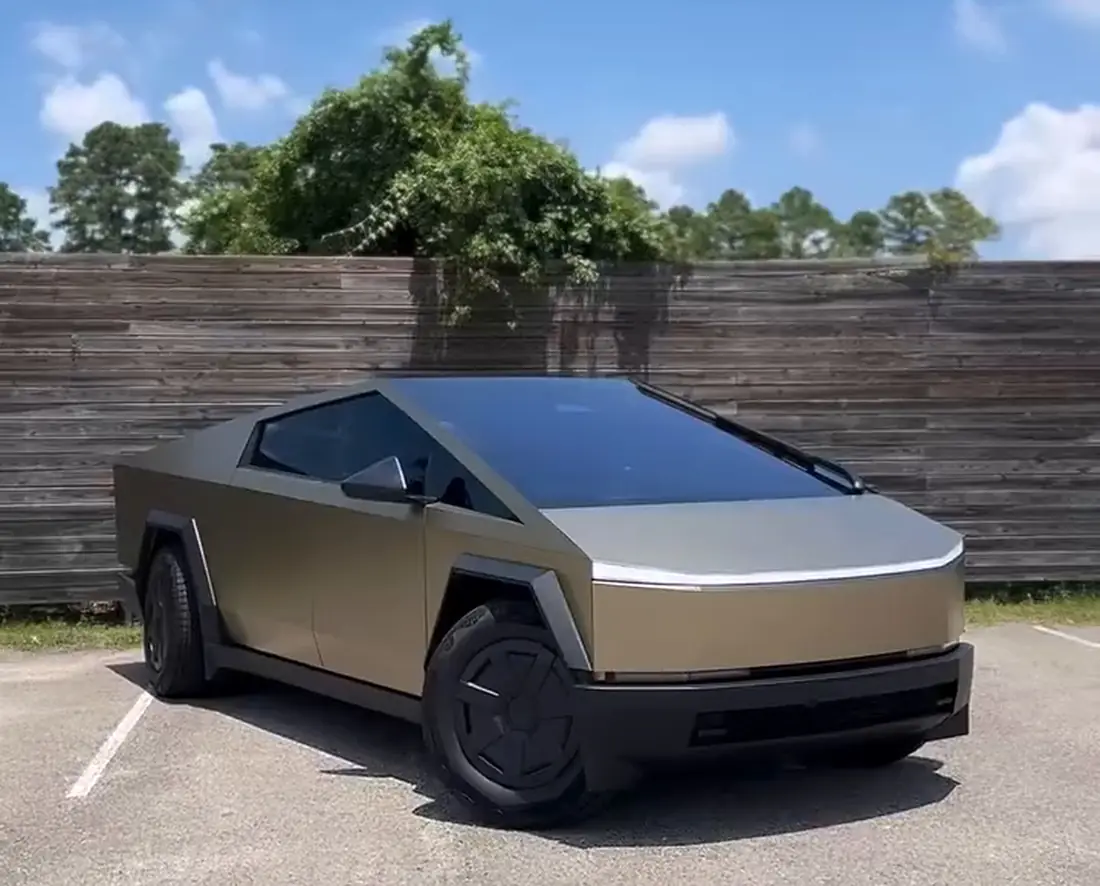 Tesla Cybertruck, finished